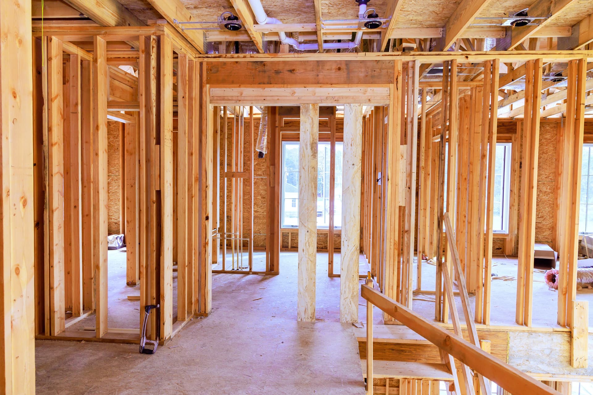 Can Bespoke Joinery Be Fitted in an Occupied Home?